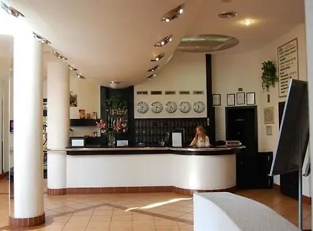 Hotel Na Ostrove 3*