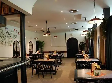 Ξενοδοχείο Na Ostrove 3*